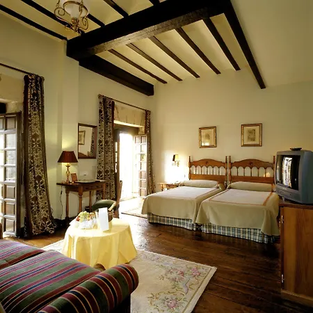 帕拉多德桑提拉纳吉尔布拉斯酒店 4* 桑提亚纳德玛