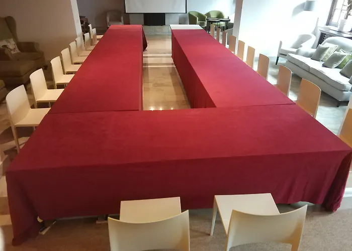 De Santillana Gil Blas Отель