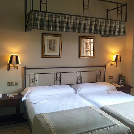 Hotel De Santillana Gil Blas