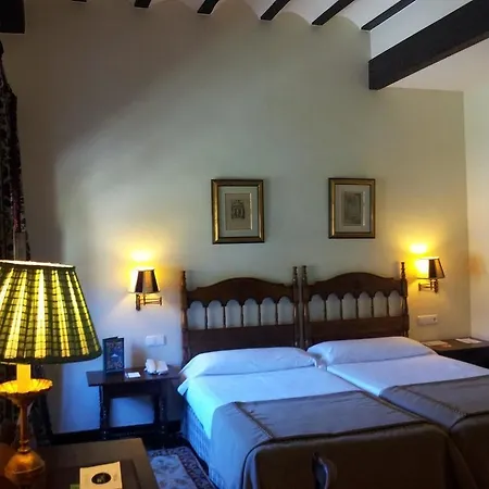 Otel De Santillana Gil Blas