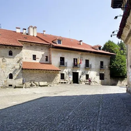 Hotel De Santillana Gil Blas