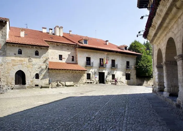 Hotel De Santillana Gil Blas